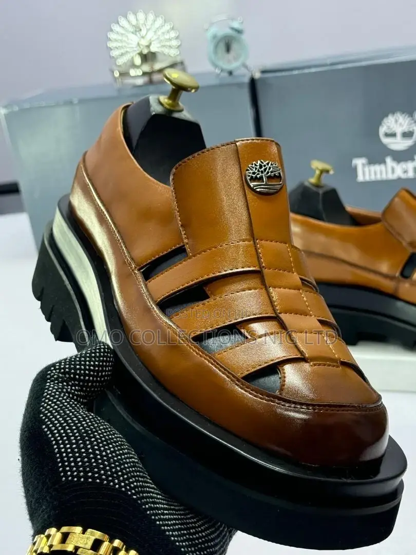Luxury Clarks Brown Leather Shoes With Thick Black Sole – Fully Boxed