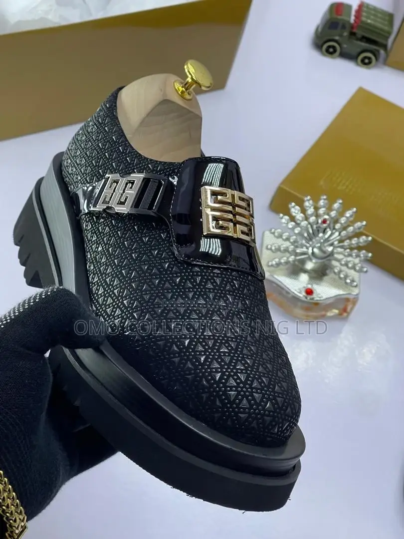 Designer Givenchy Black Textured Leather Men’S Shoes – Fully Boxed