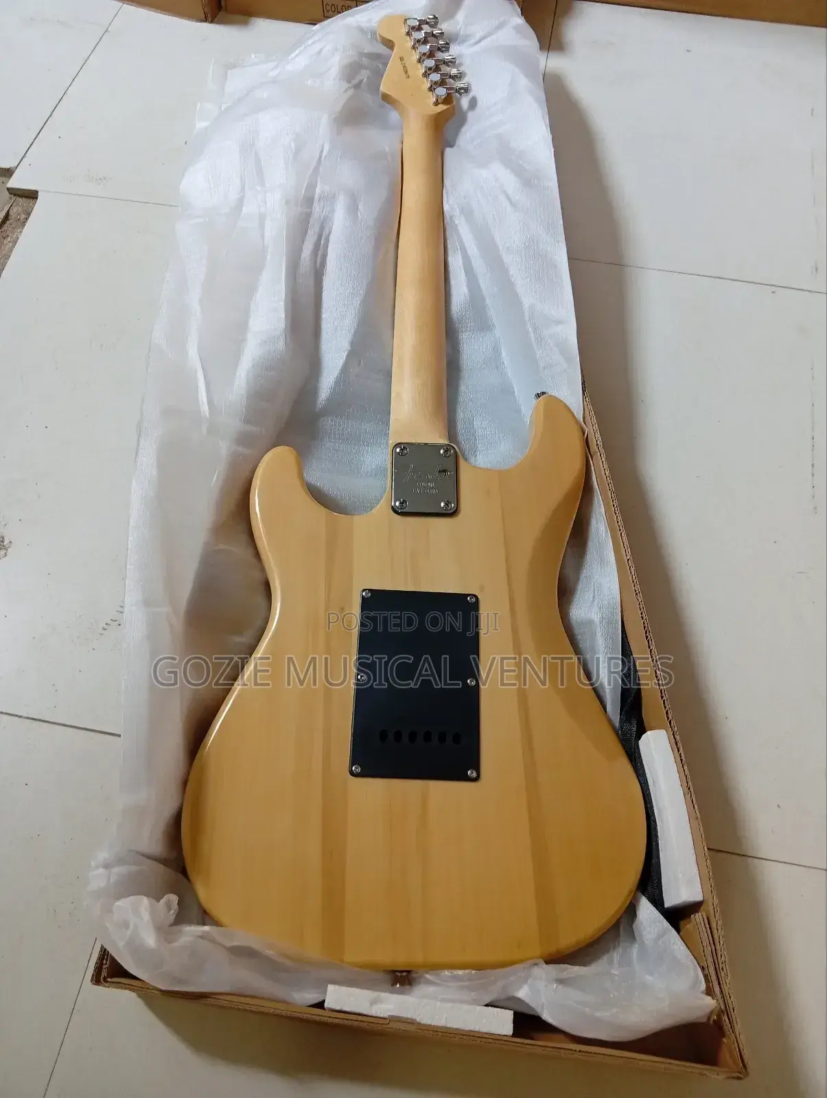 6 String Squeir Fender Stratocaster Electric Guitar With Amazing Sound