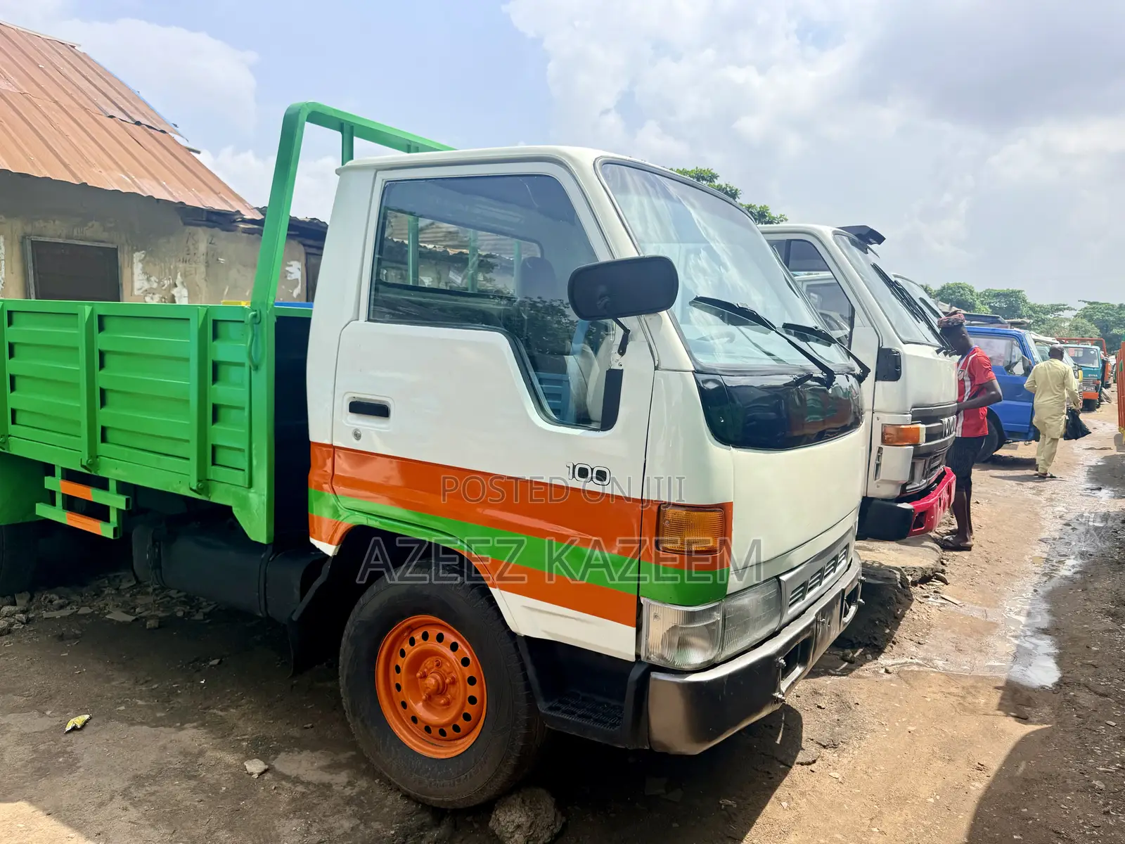 Toyota Dyna 100 Normal Hand 2000model 2.4litre Petrol Engine
