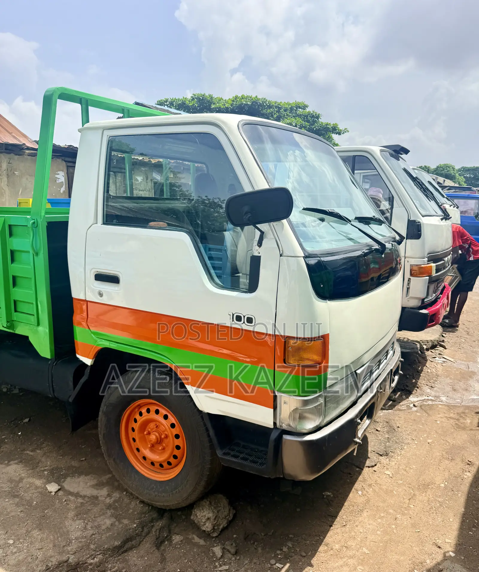 Toyota Dyna 100 Normal Hand 2000model 2.4litre Petrol Engine