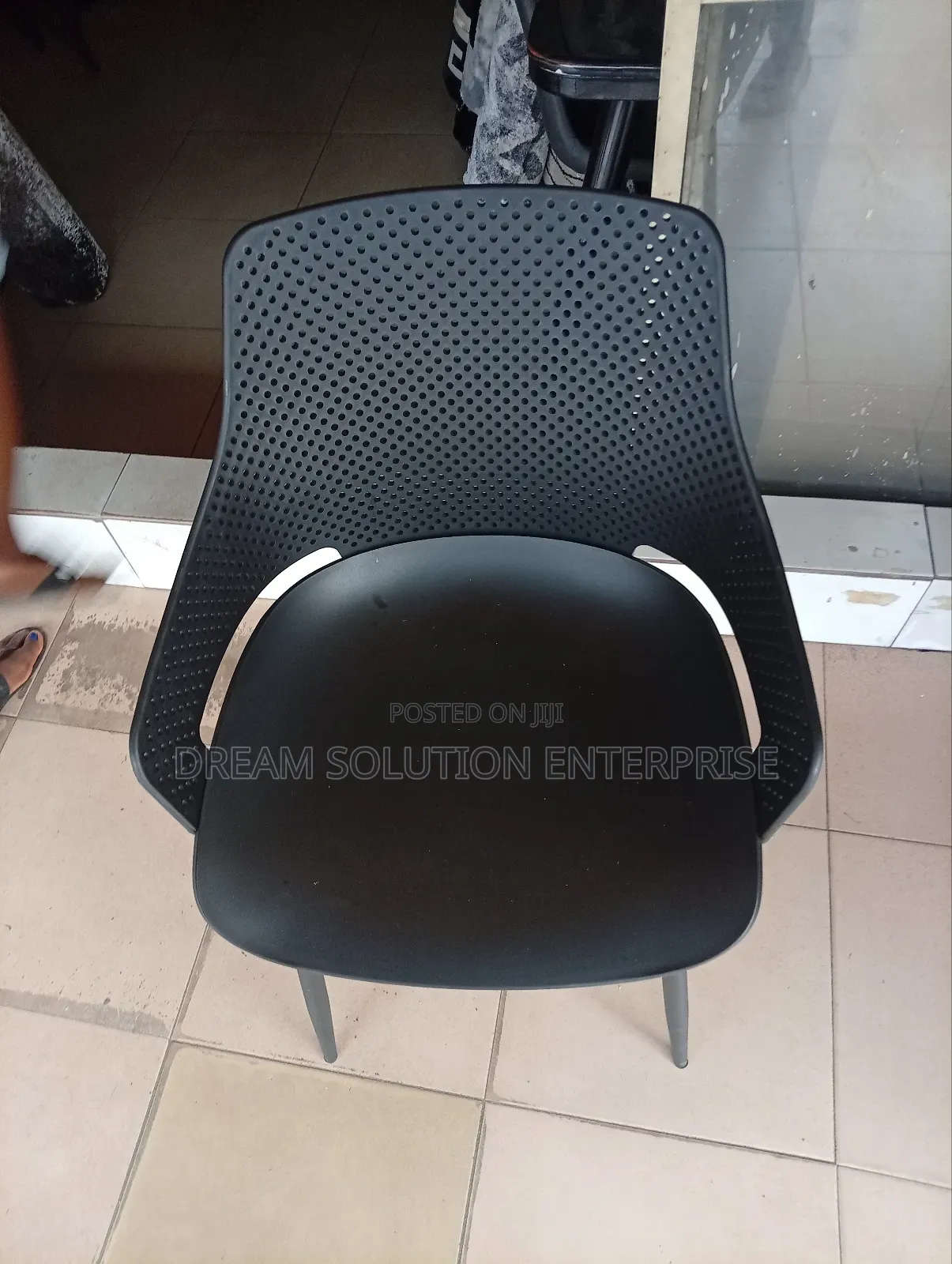 Standard Coffee Chair With Metal Leg