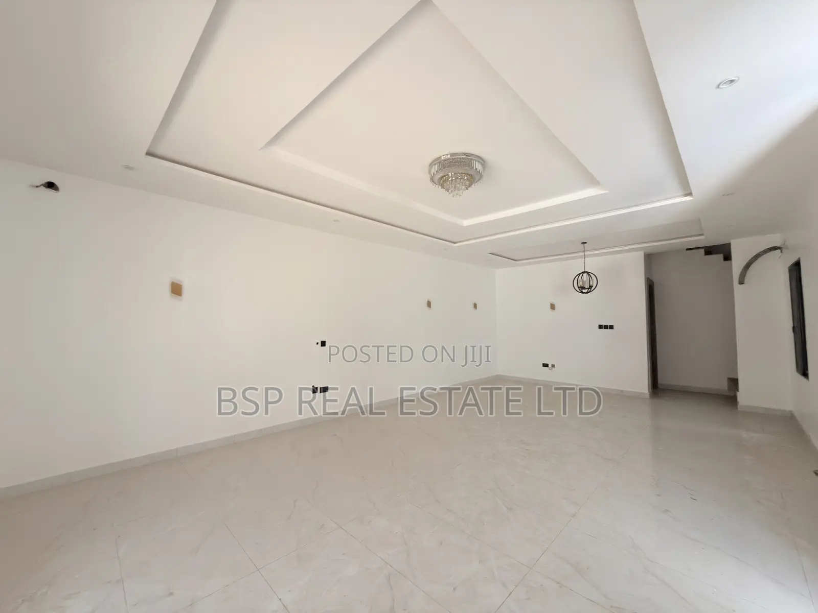 4bdrm Townhouse/Terrace in Jahi for sale