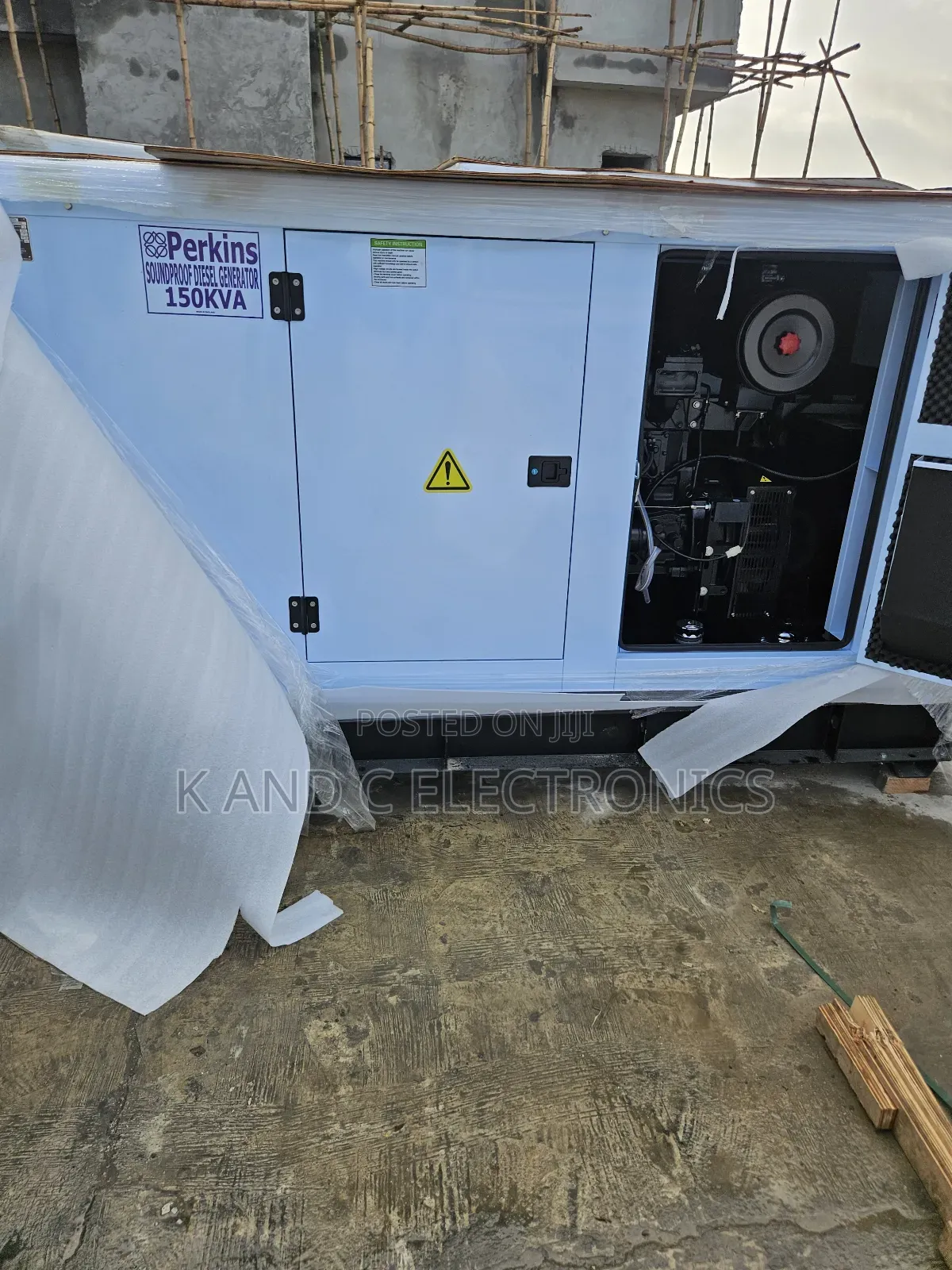 Perkins 150kva Diesel Soundproof Generator 100%Copper Wire