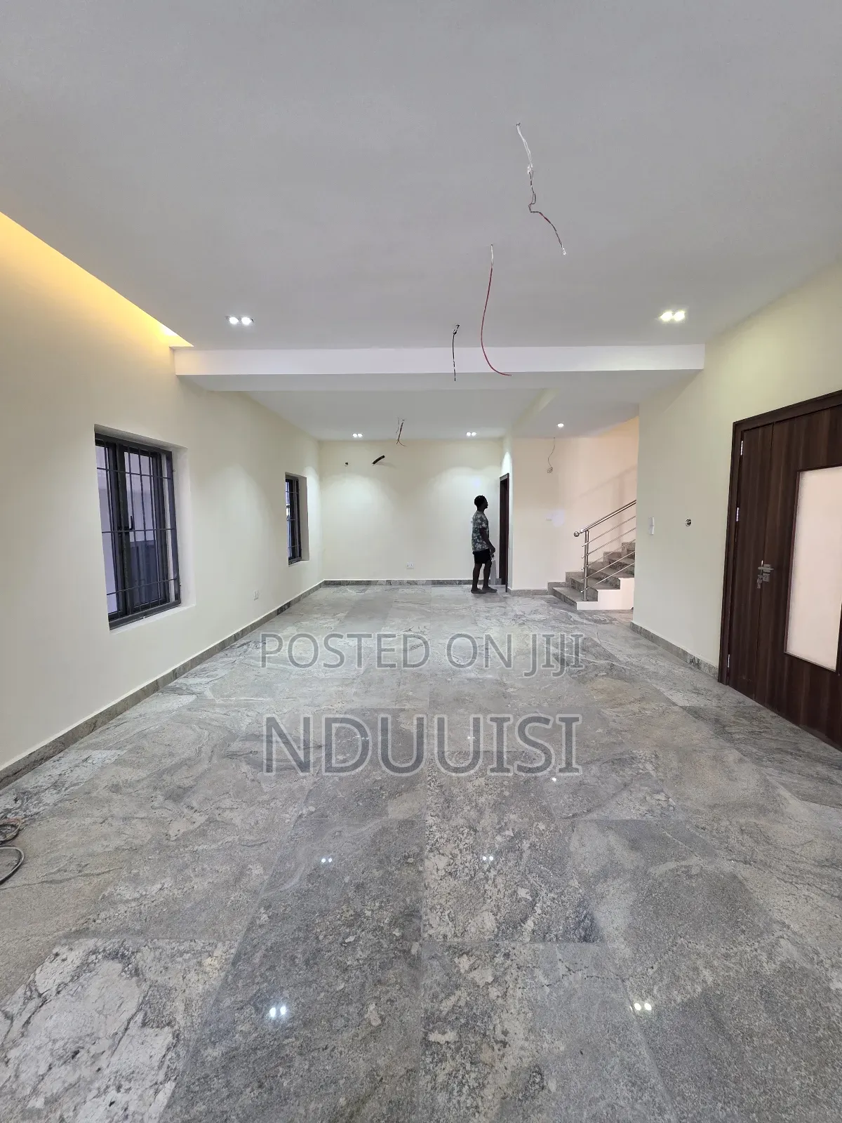 5bdrm Duplex in Guzape District for sale