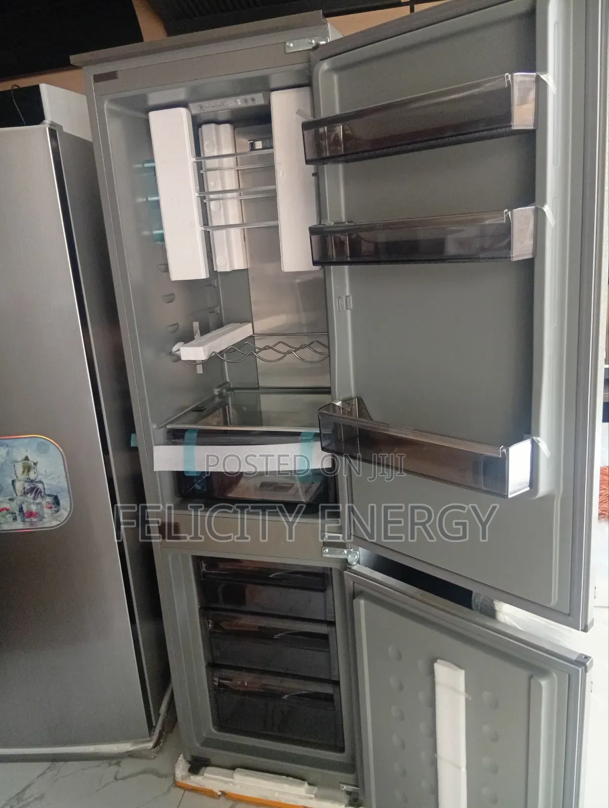 300 Liters Solar Fridge//Freezer