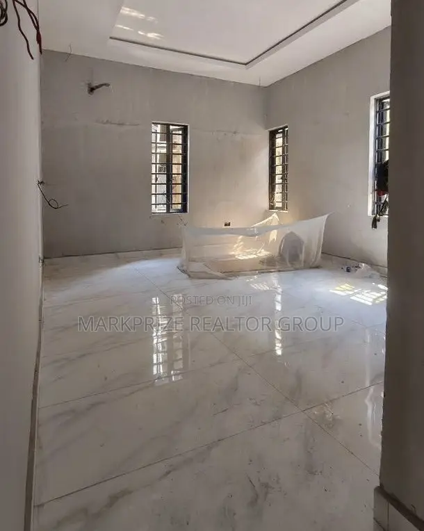 4bdrm Duplex in Maryland Lagos for sale