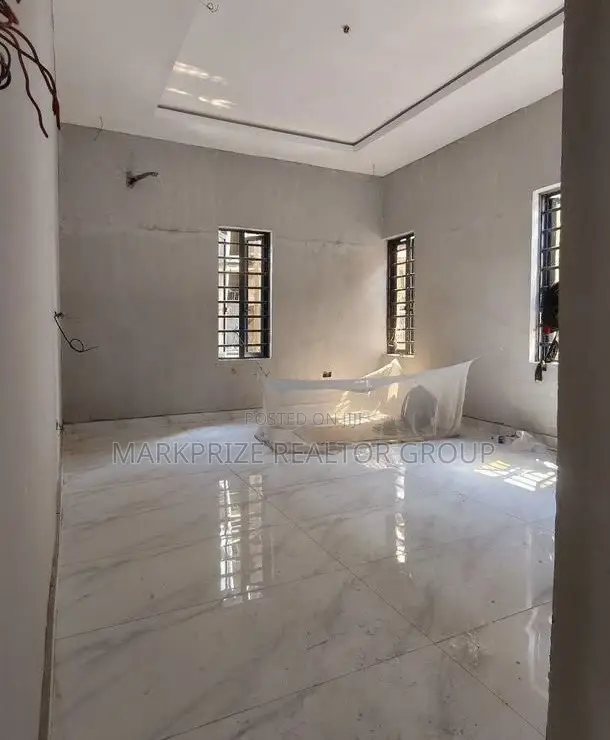 4bdrm Duplex in Maryland Lagos for sale