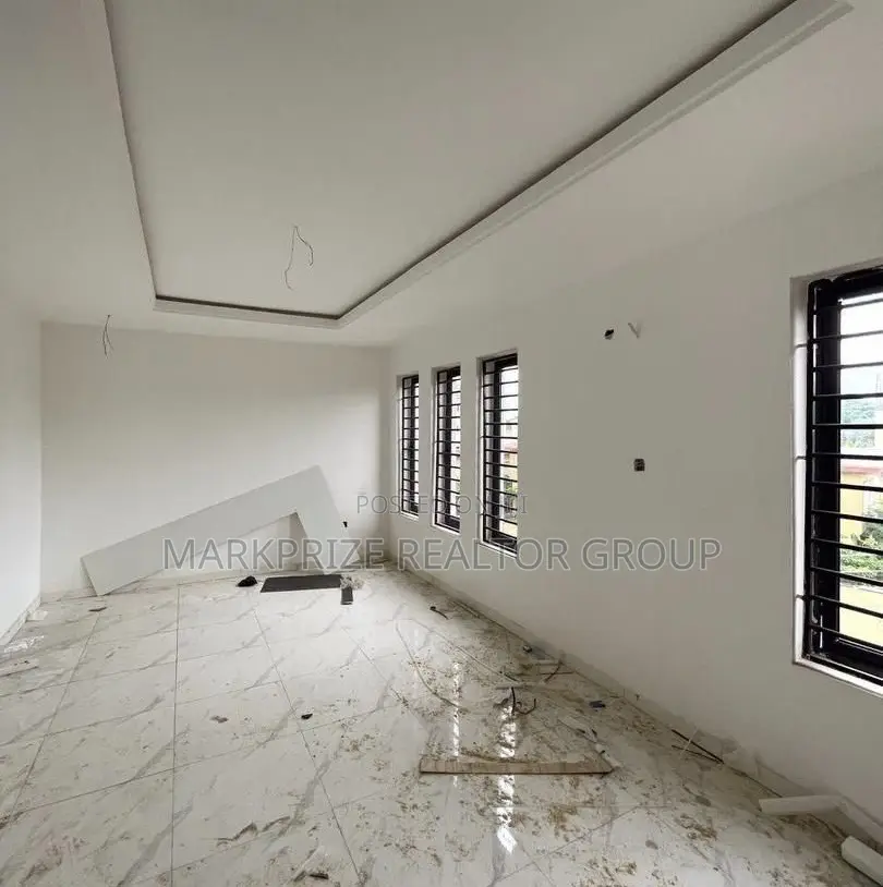 4bdrm Duplex in Maryland Lagos for sale