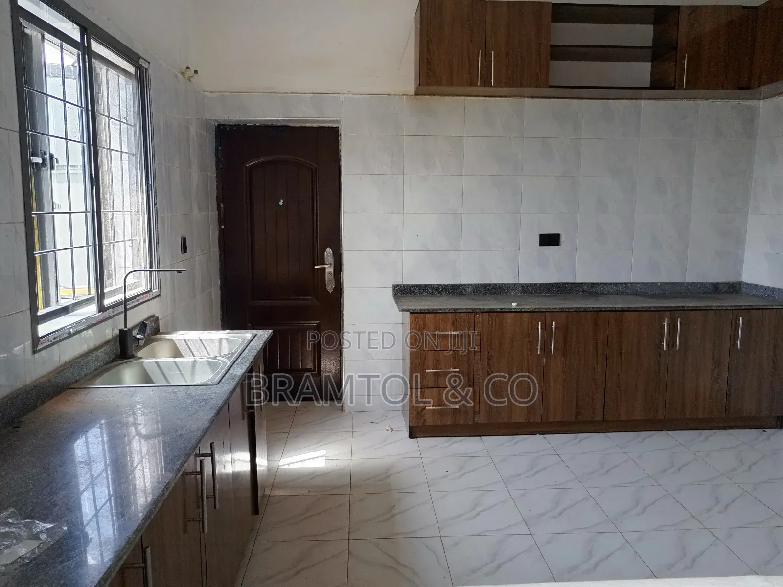 3bdrm Block of Flats in Durumi for rent