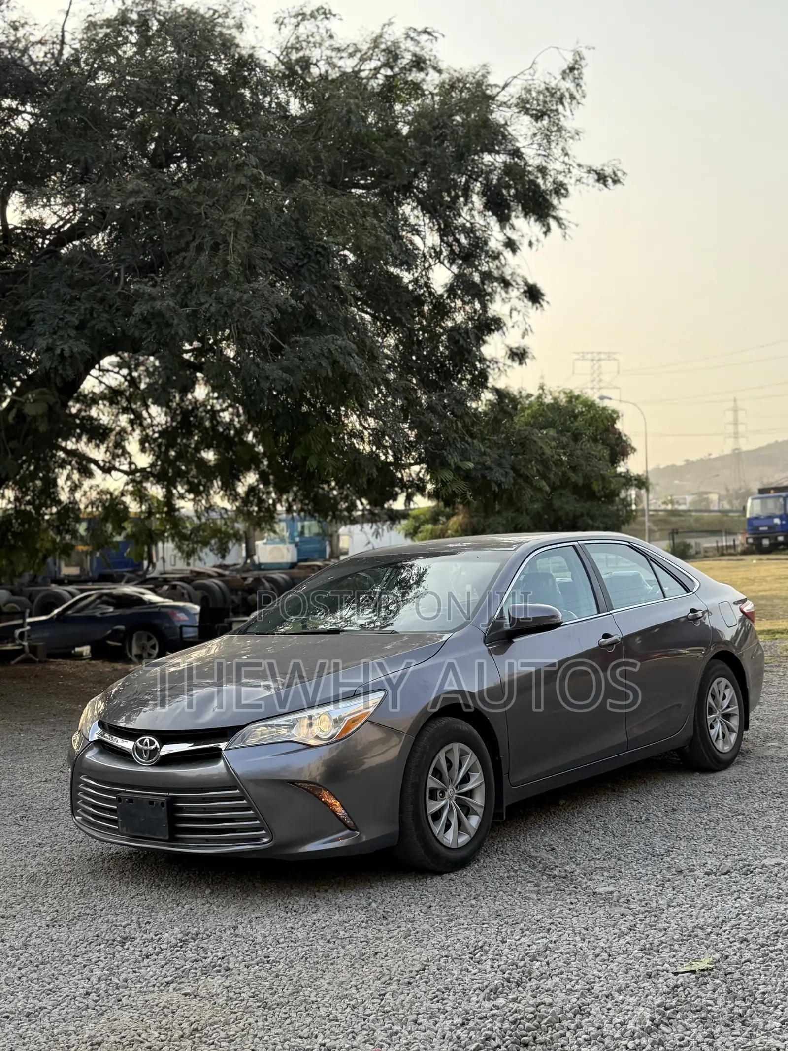 Toyota Camry LE 4dr Sedan (2.5L 4cyl 6A) 2016 Gray