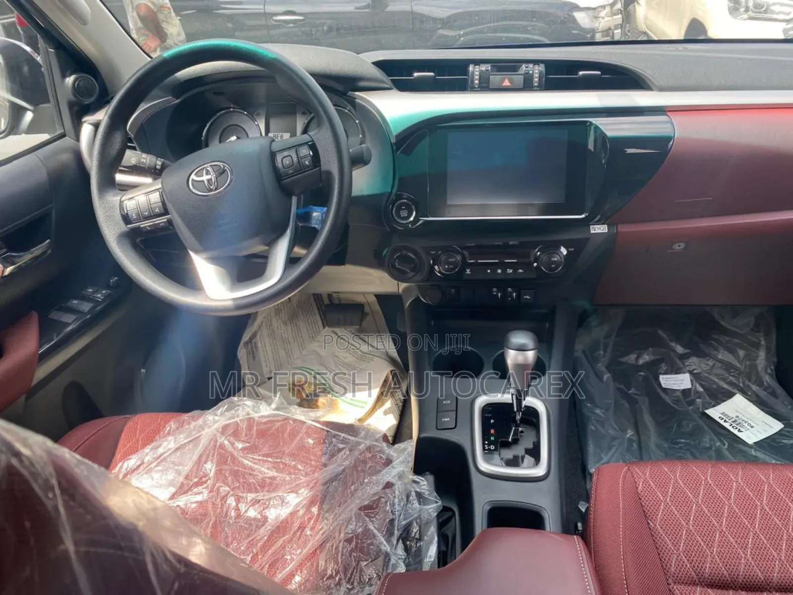 New Toyota Hilux 2025 Black