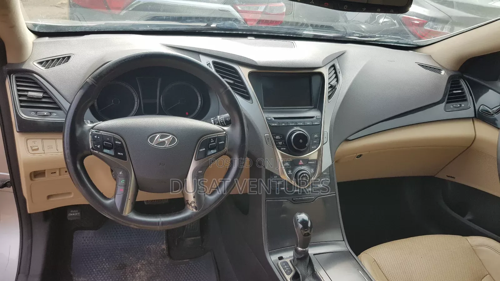 Hyundai Azera 3.3L 2013 Gold