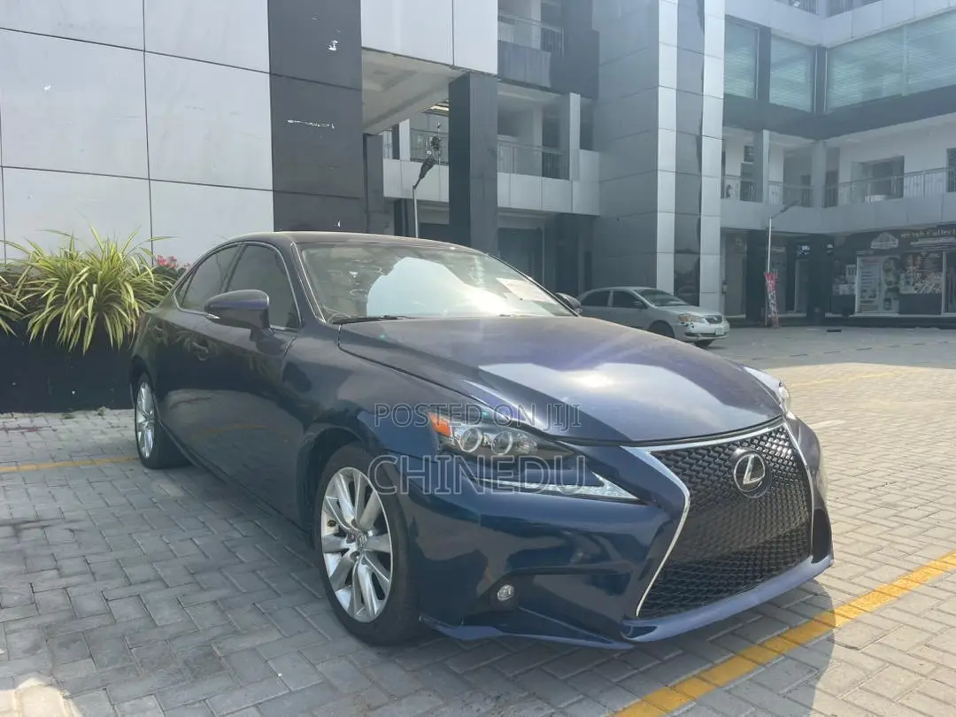 Lexus IS 2015 Blue