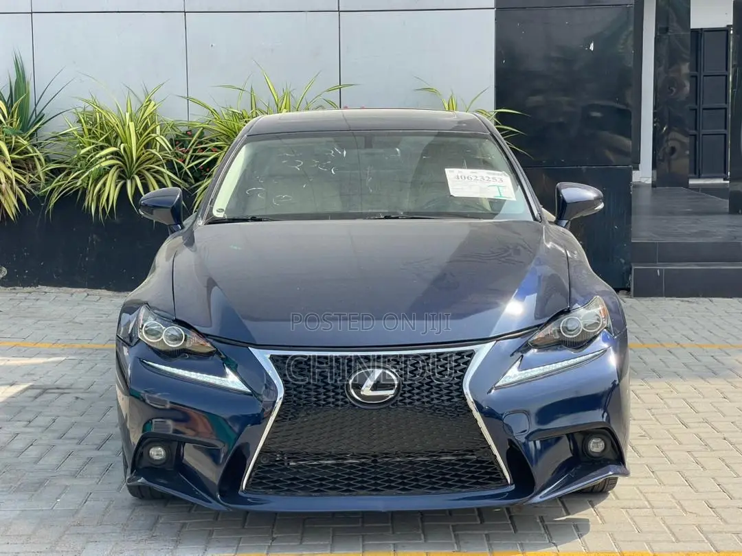Lexus IS 2015 Blue