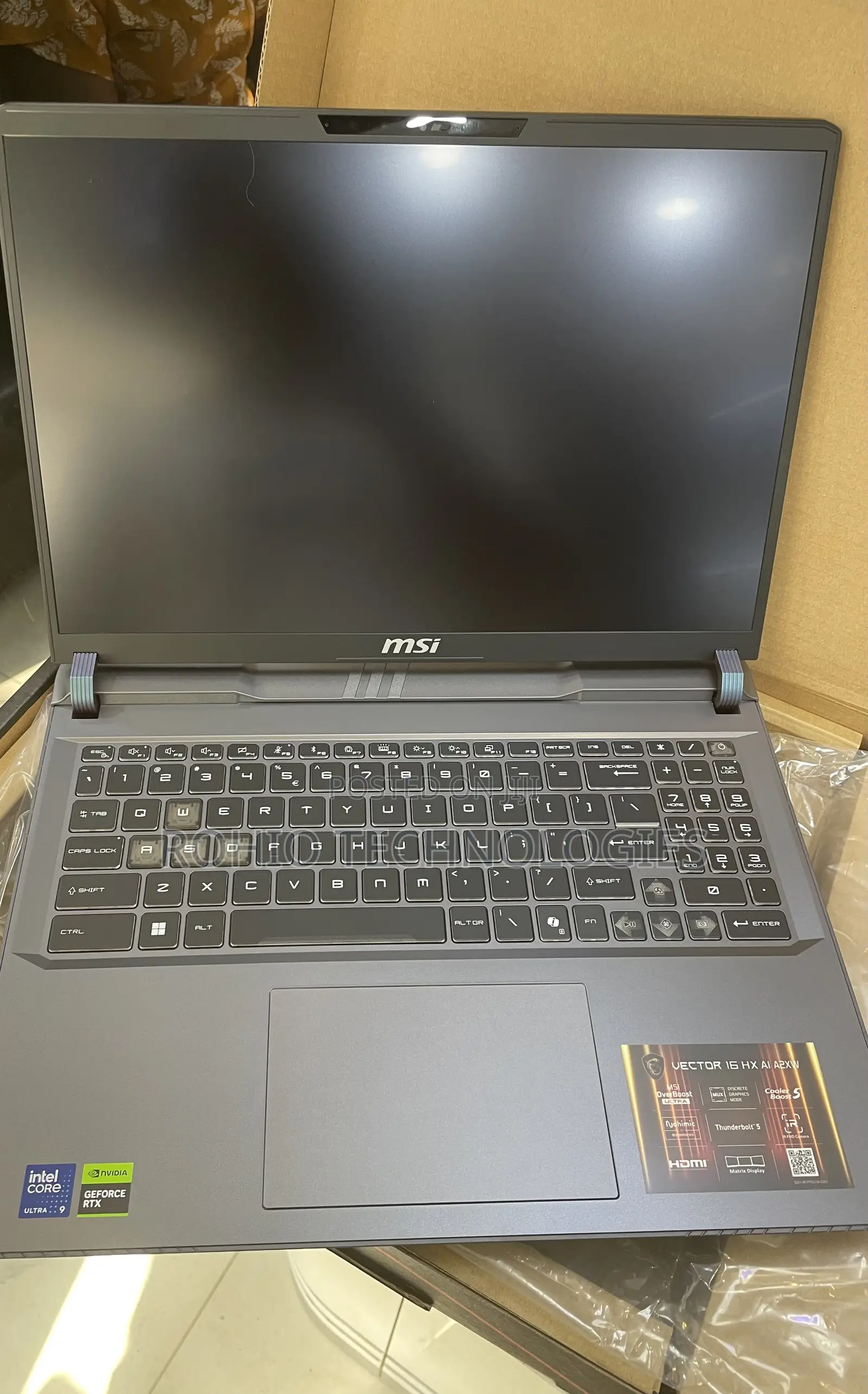 New Laptop MSI Vector 16 HX AI A2XWIG 32GB Intel Core Ultra 9 SSD 2T