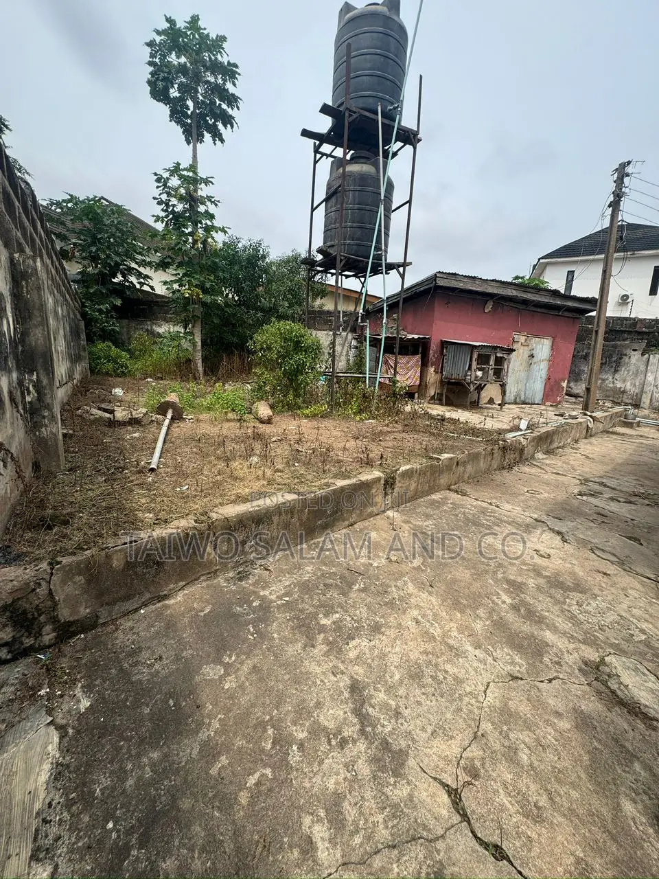 Old Bungalow Structure on 640sqm of Land