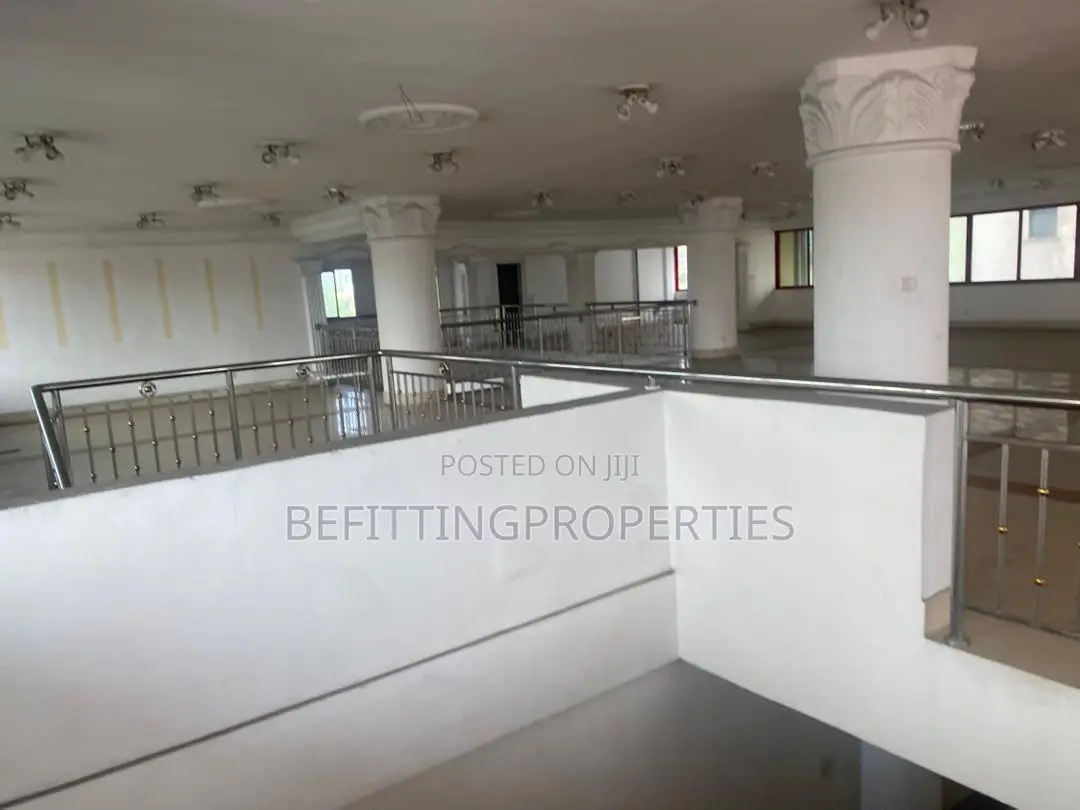 980 SQM Office Space on Two Flows With Elevator
