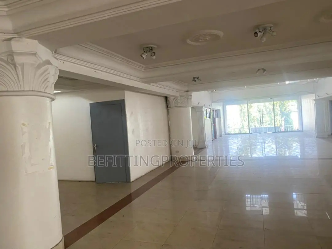 980 SQM Office Space on Two Flows With Elevator