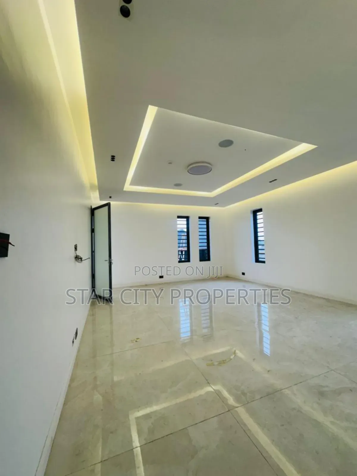 5bdrm Duplex in Adeniyi Jones for sale