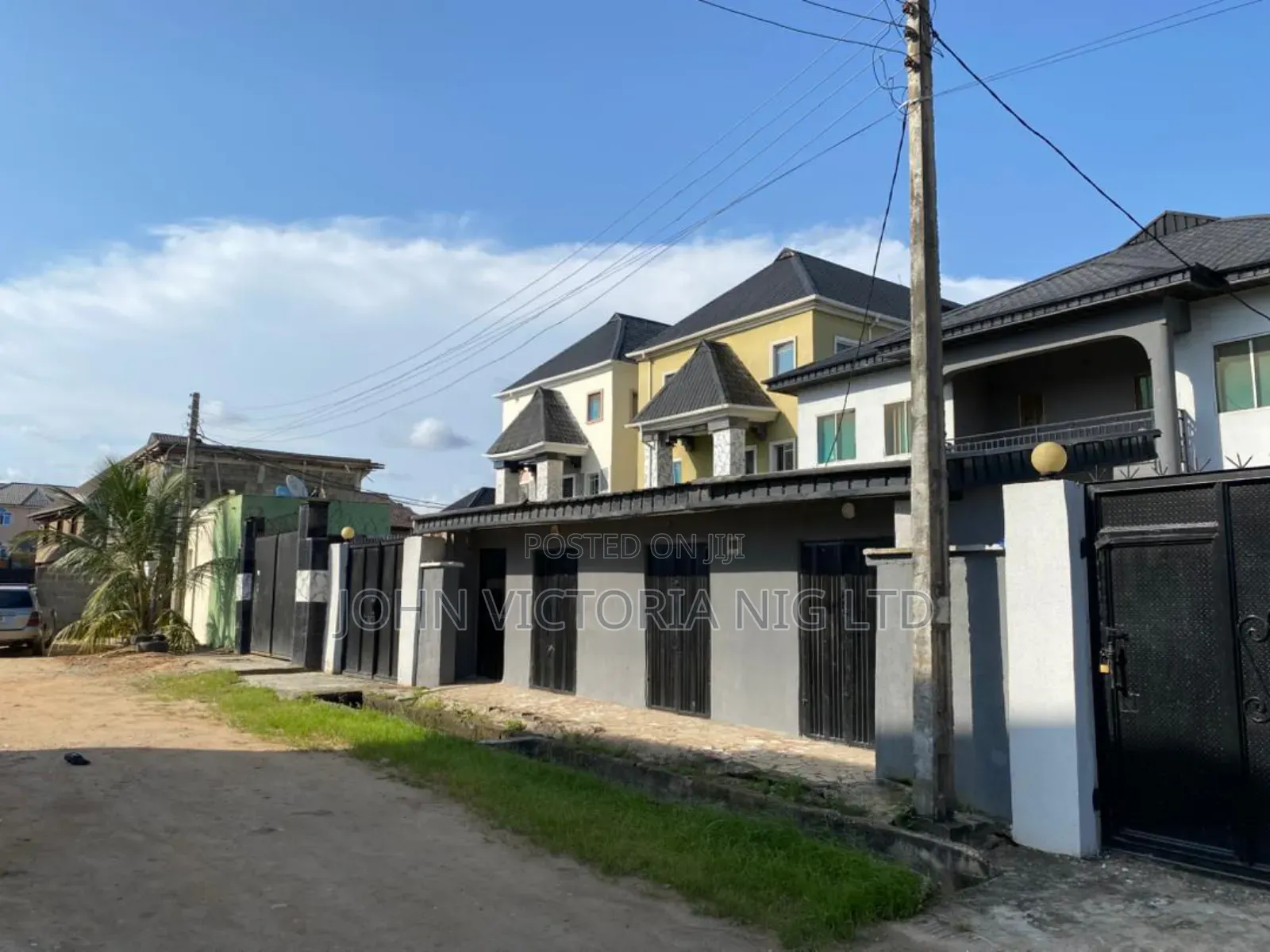 12bdrm Block of Flats in Community Estate, Ago Palace for sale