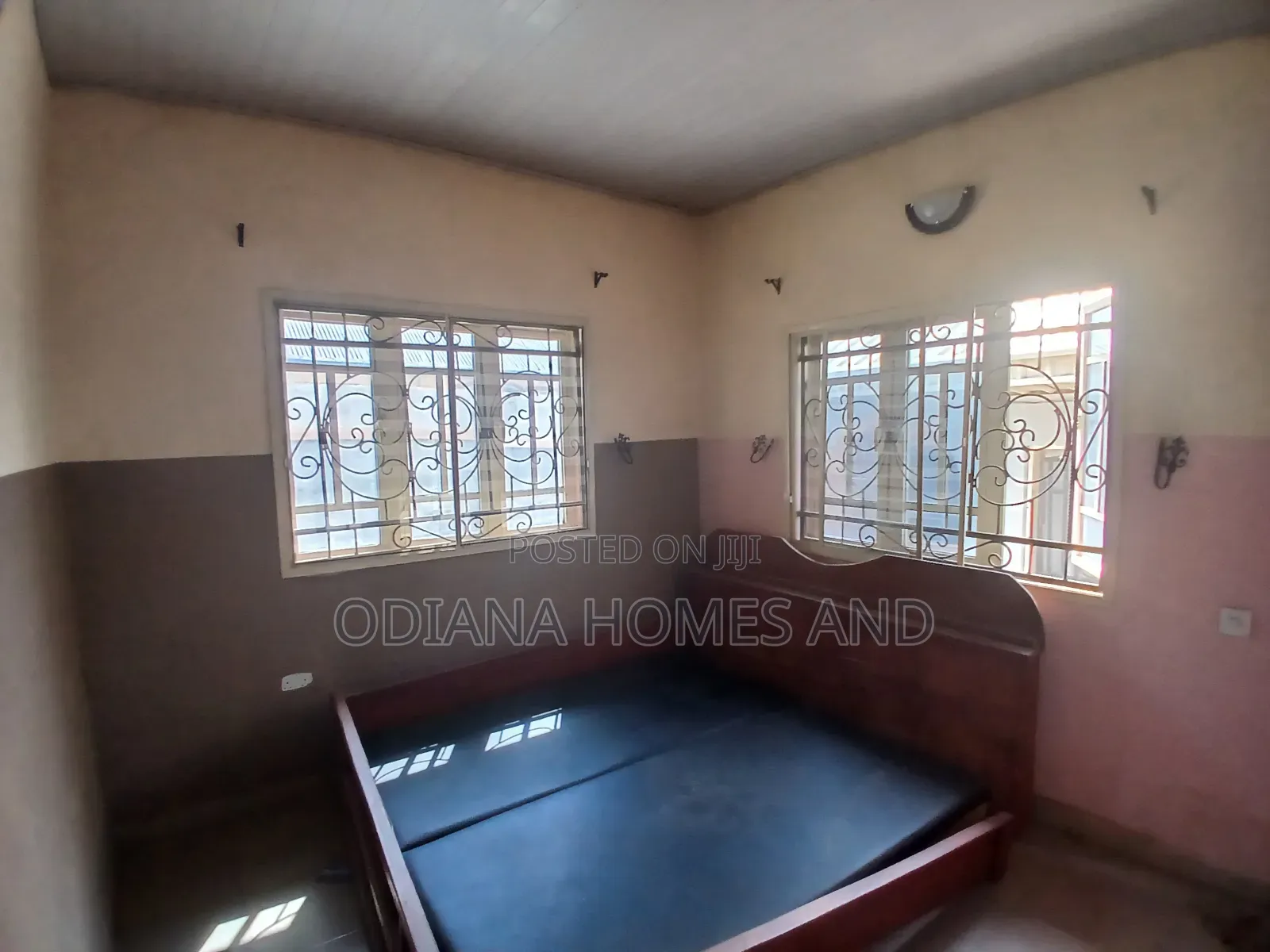 5bdrm Bungalow in Soka, Ibadan for sale