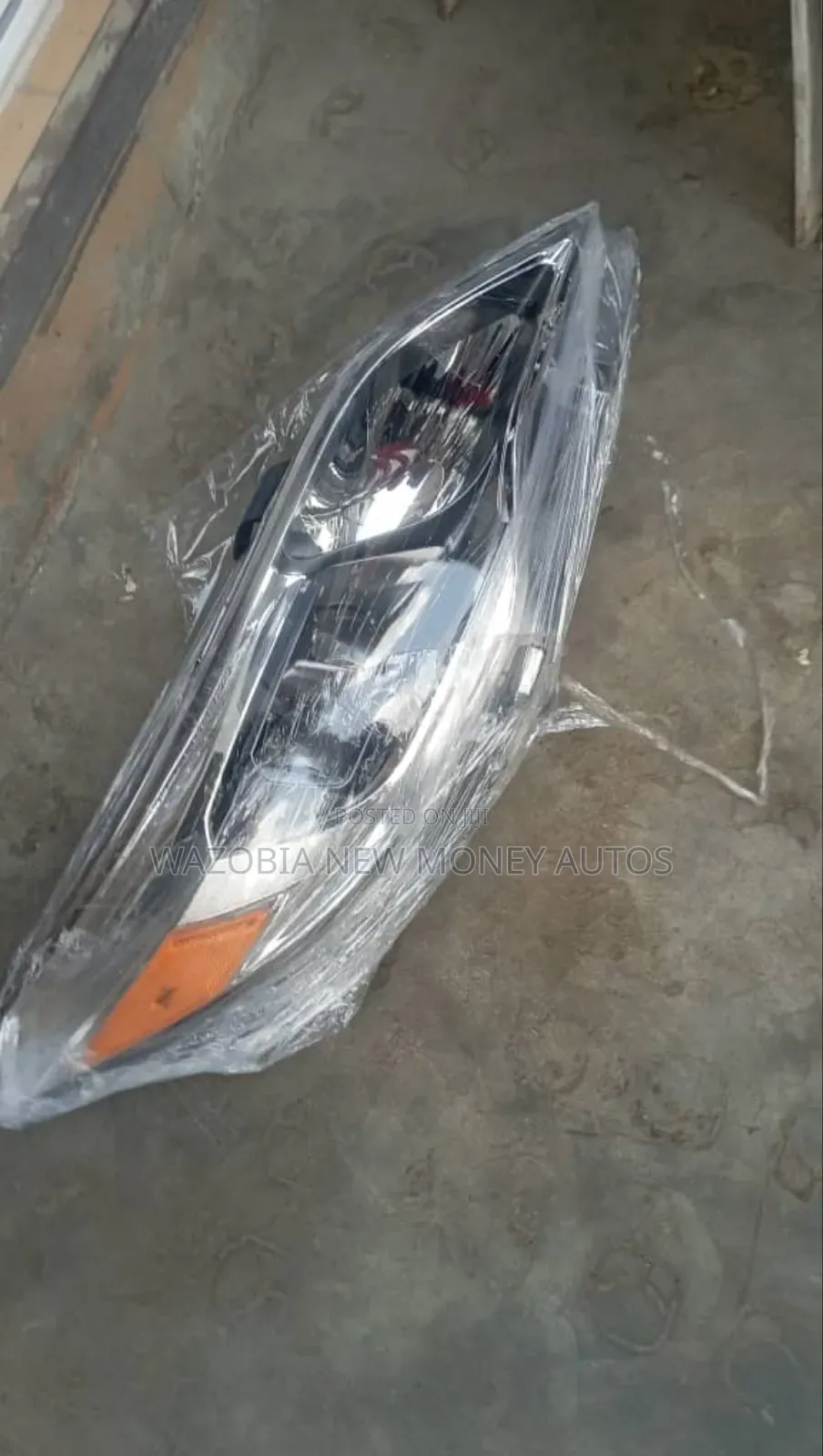 Headlamp Set for Toyota Avalon 2015 Model New