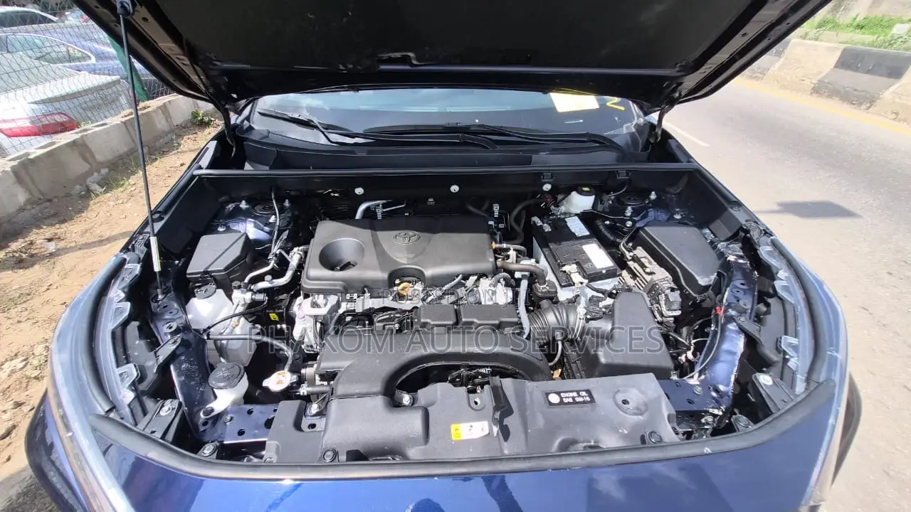 Toyota RAV4 XLE AWD 2024 Blue