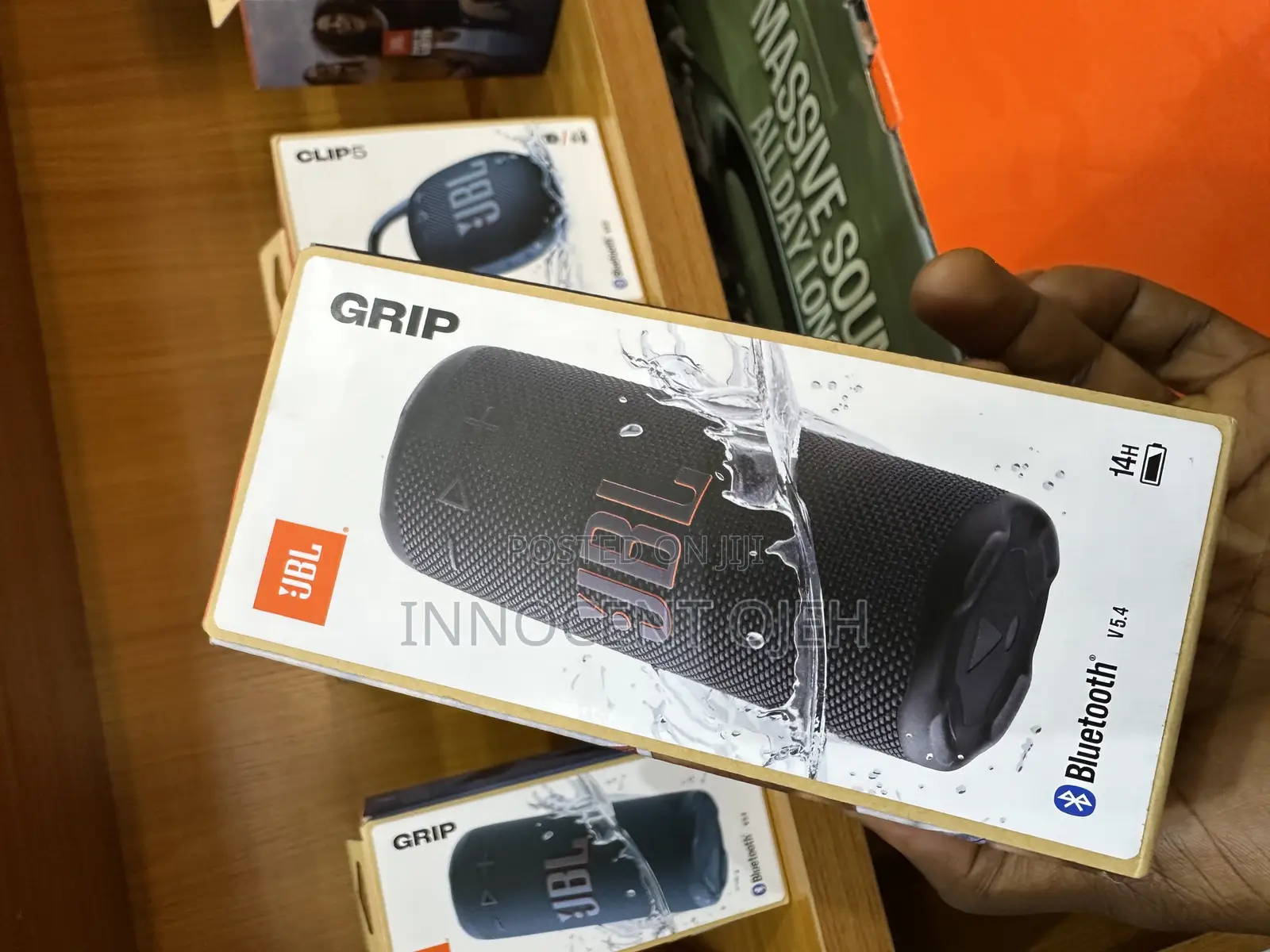 JBL Grip Speaker