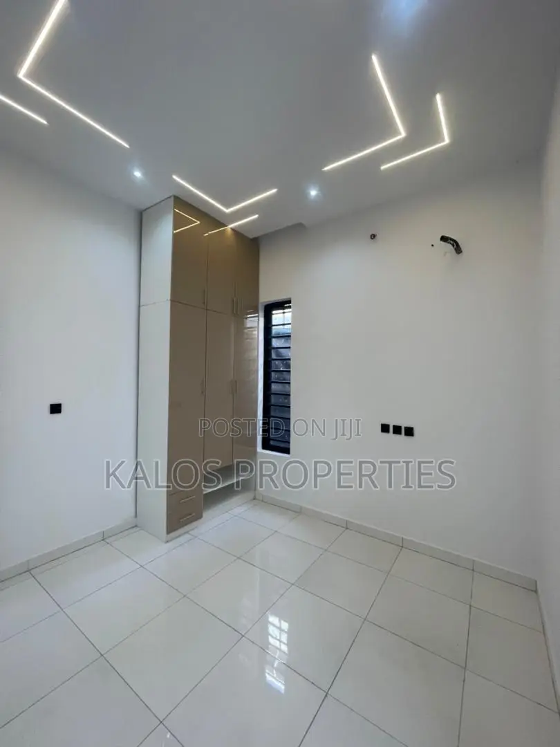 4bdrm Duplex in Ajah Lekki Lagos for sale