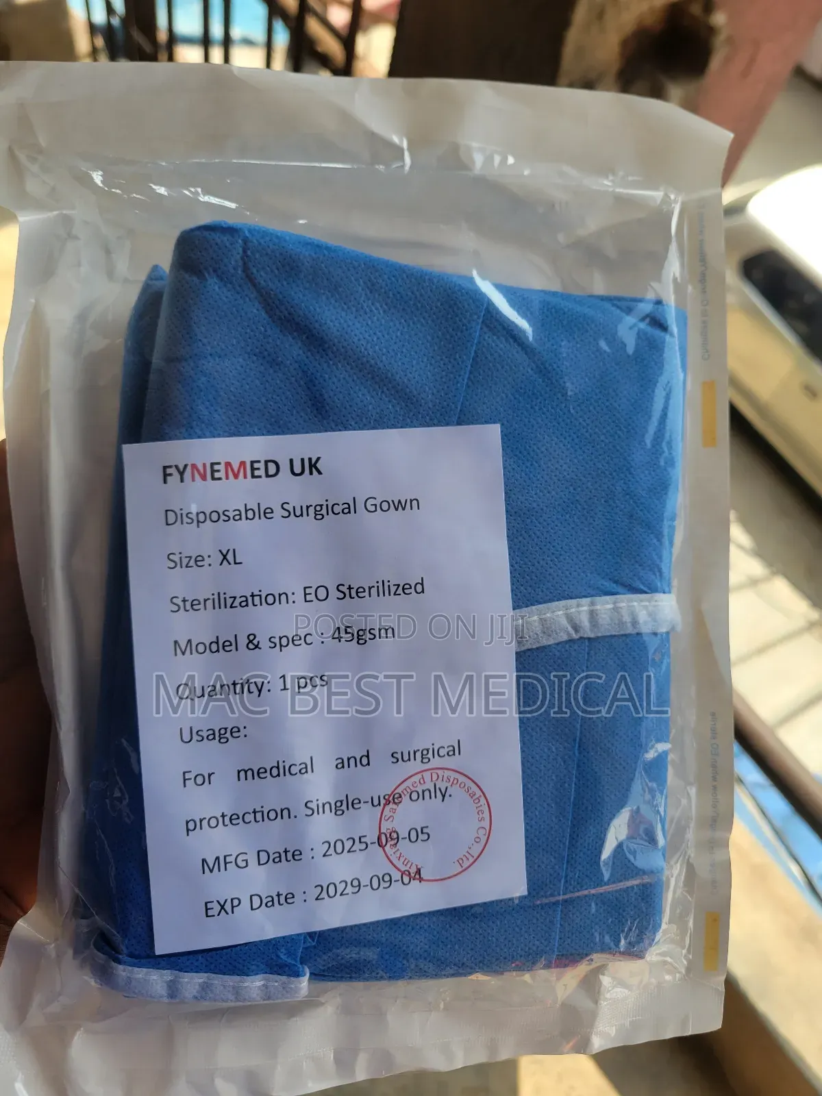 Disposable Surgical Gown