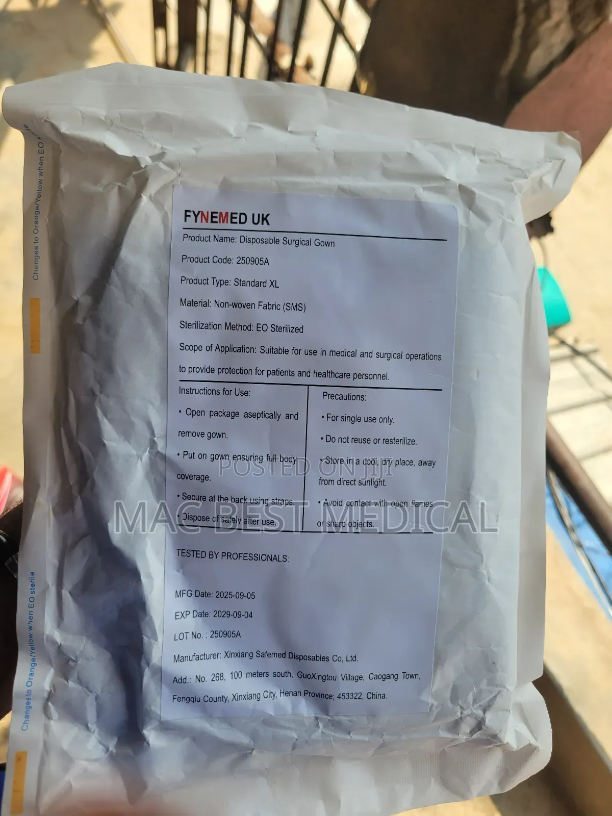 Disposable Surgical Gown