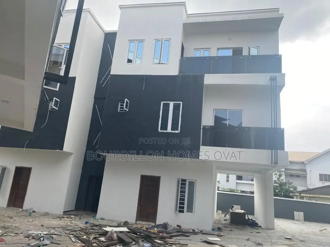 2bdrm Apartment in Ikota Villa Estate for sale