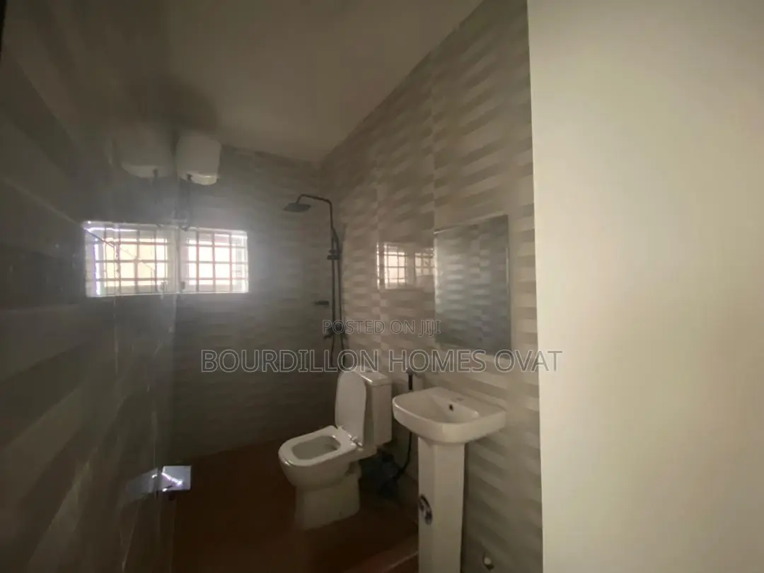 2bdrm Apartment in Ikota Villa Estate for sale