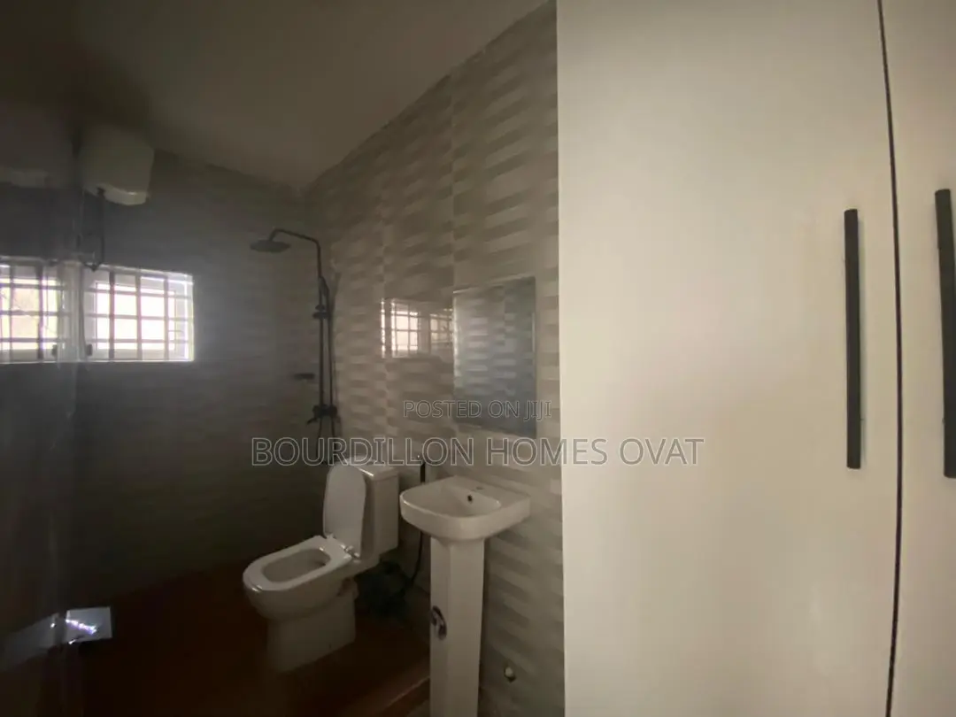 2bdrm Apartment in Ikota Villa Estate for sale