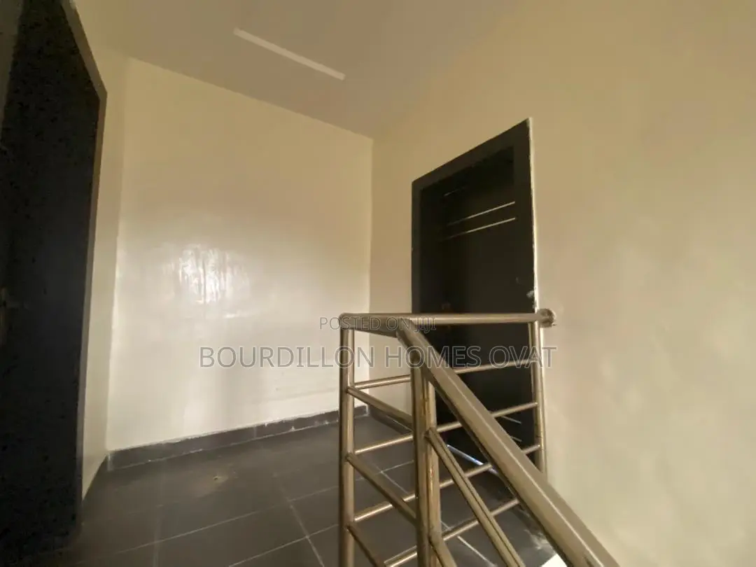 2bdrm Apartment in Ikota Villa Estate for sale