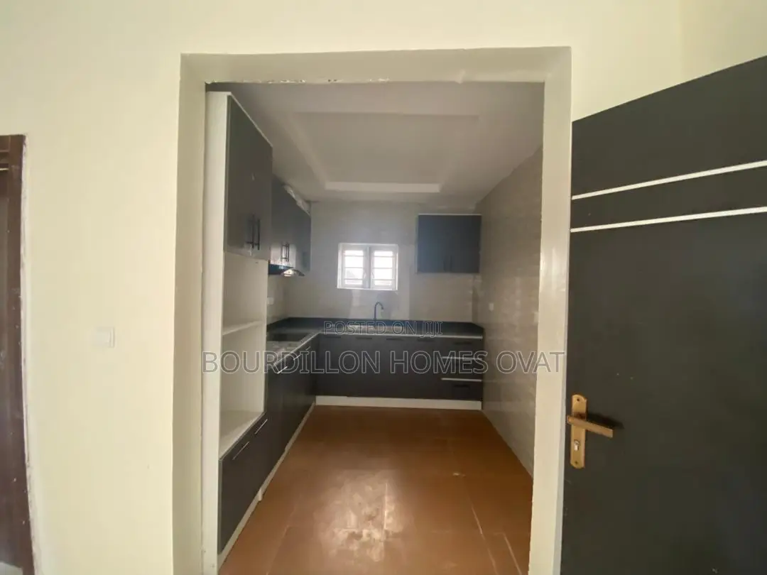 2bdrm Apartment in Ikota Villa Estate for sale