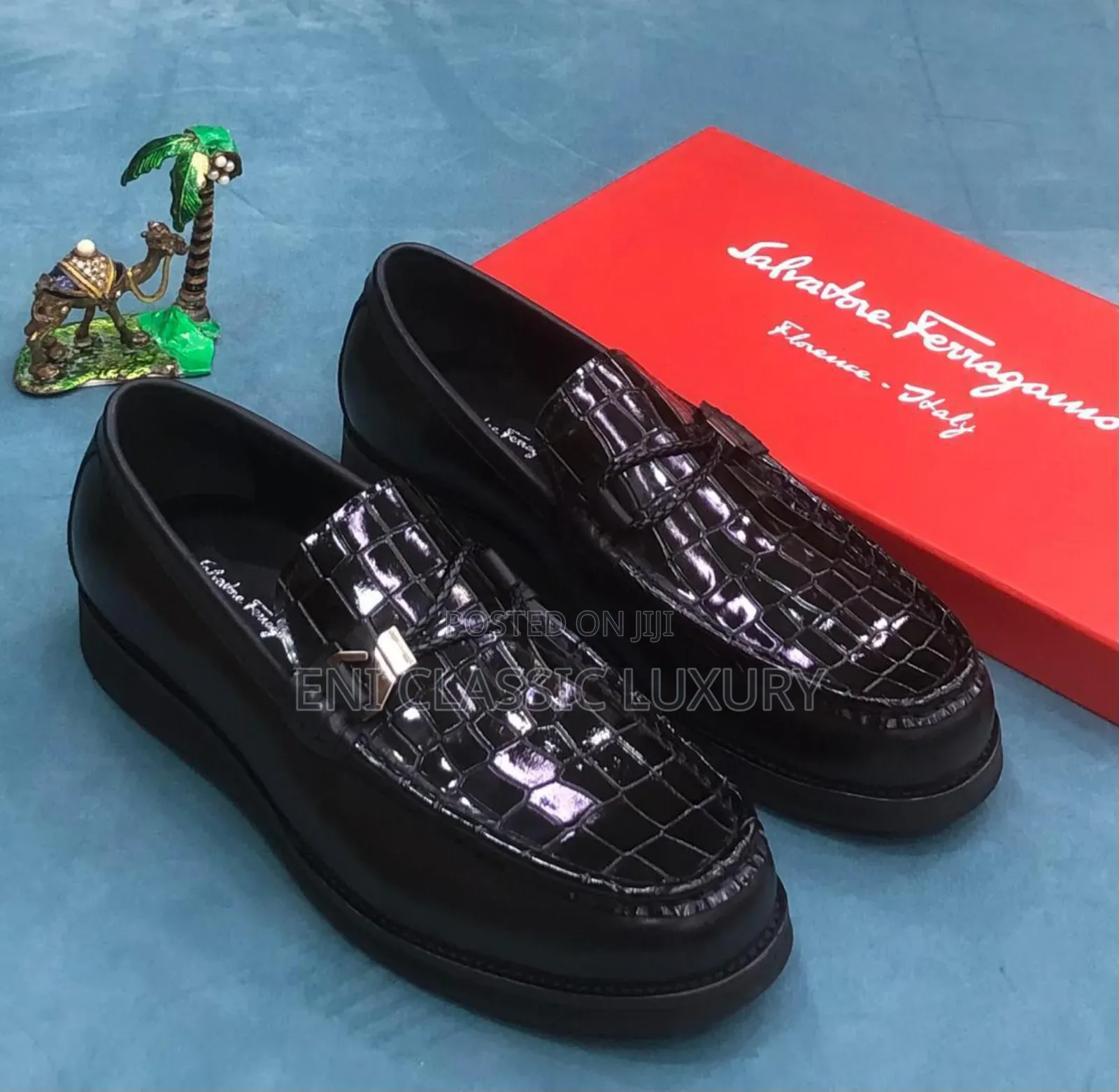 Pure Quality Luxury Men's Flats Shoes Ferragamo Well Banded Package