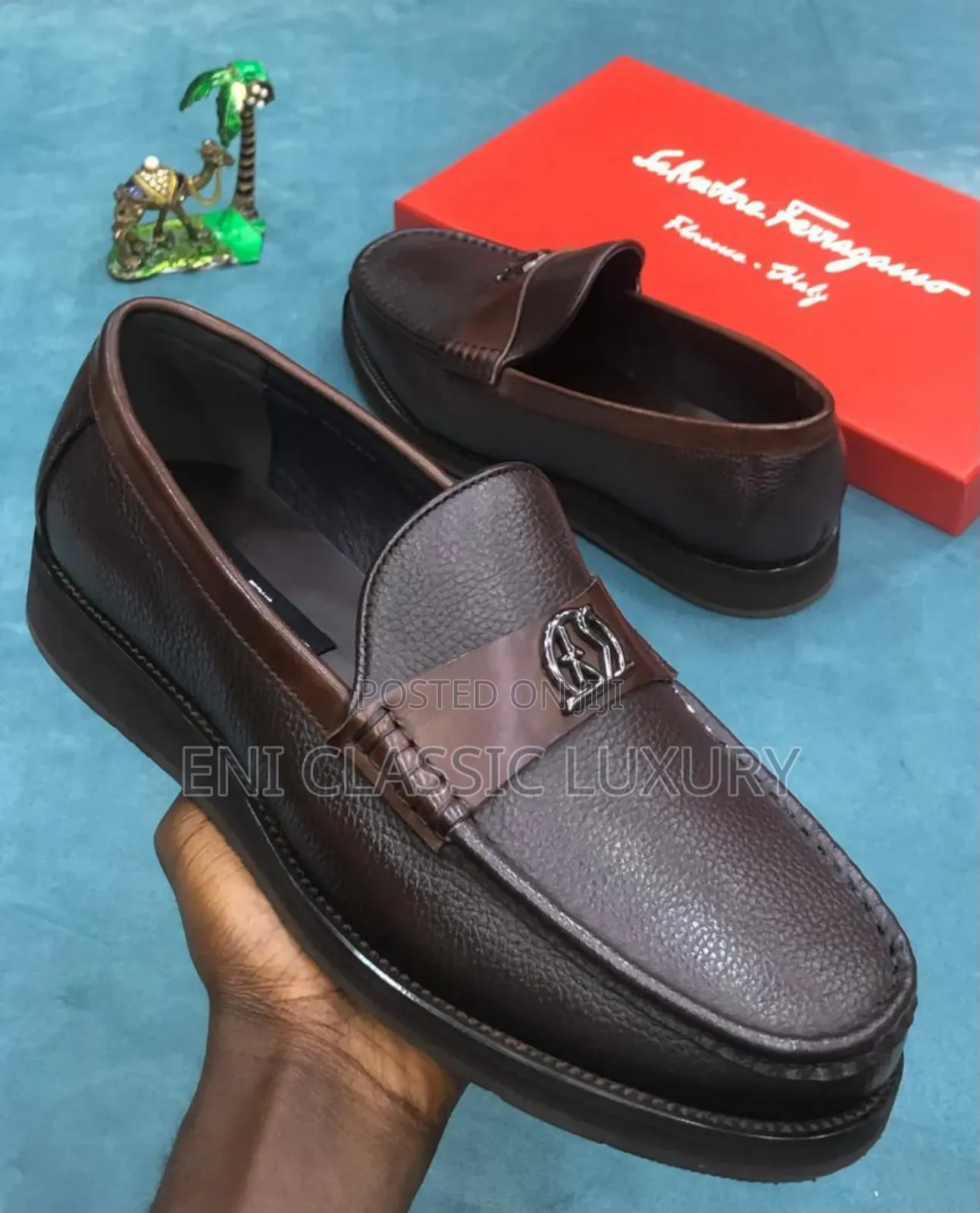 Pure Quality Luxury Men's Flats Shoes Ferragamo Well Banded Package