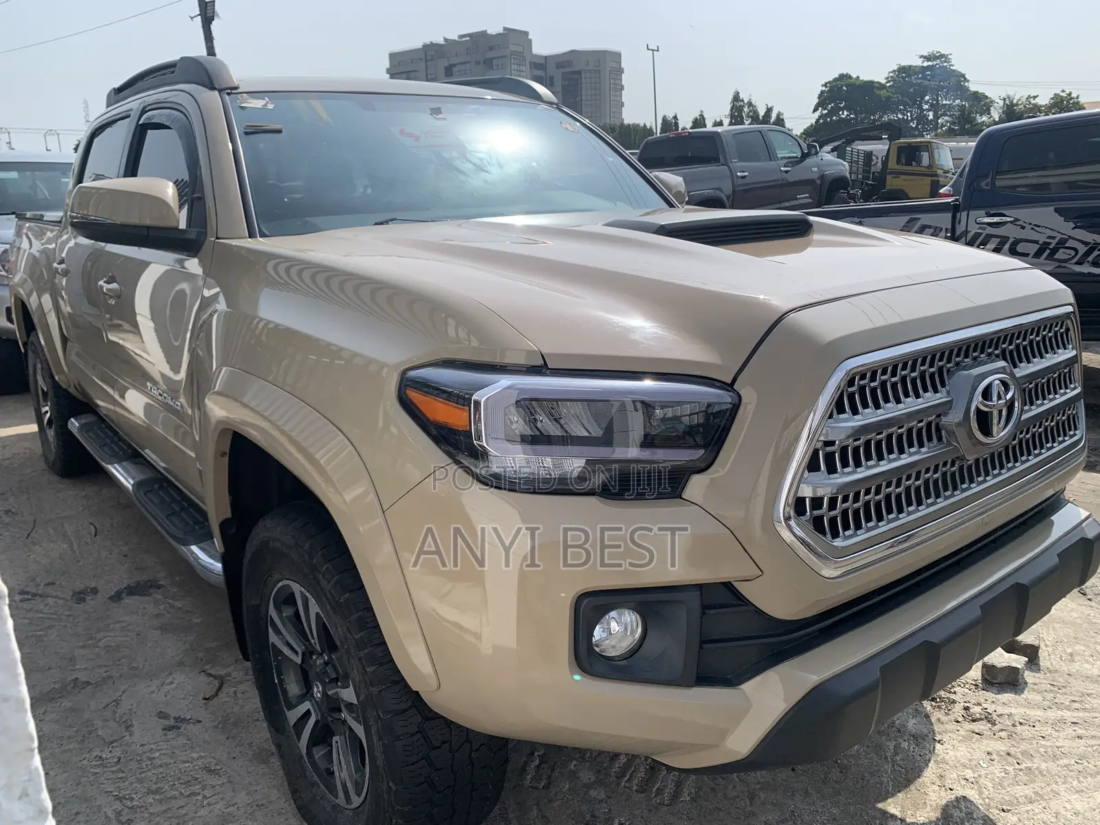 Toyota Tacoma 2017 Gold