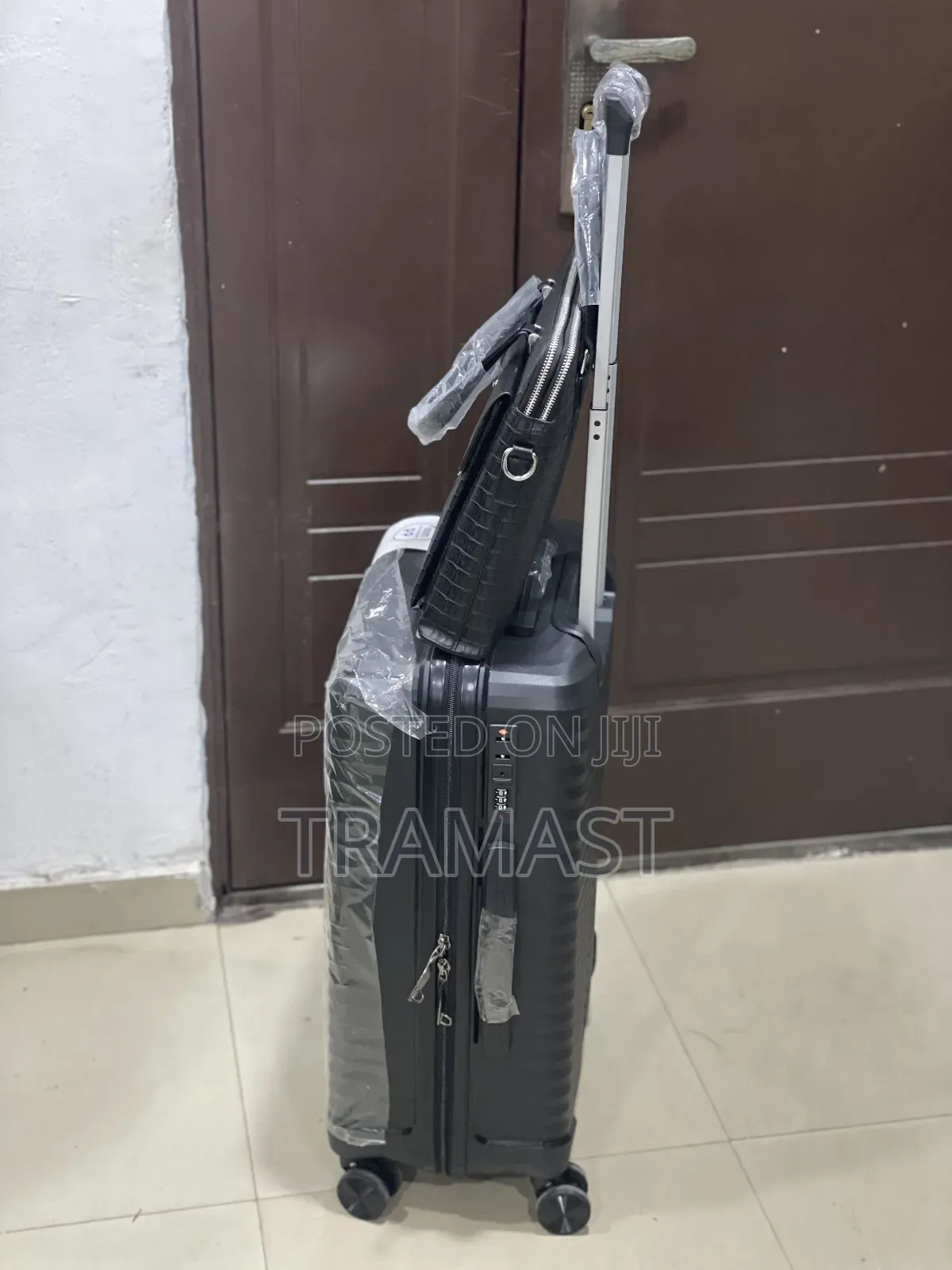 Stylish Laptop Bag With 20-inch Luggage