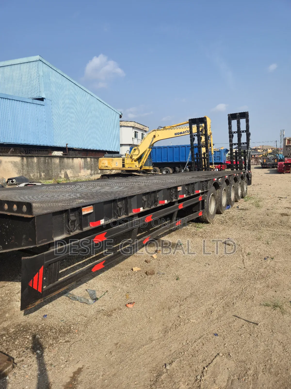 120tons Back Laoder 40feet Lowbed Trailer.