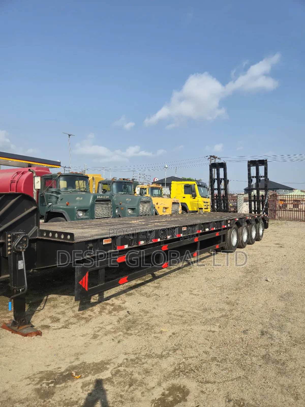 100tons Backloader Lowbed Trailer With Four Axles and 16tyres