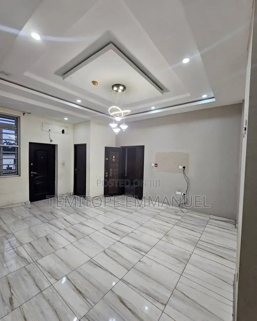 Furnished 3bdrm Apartment in Adeniyi Jones, Ikeja for sale