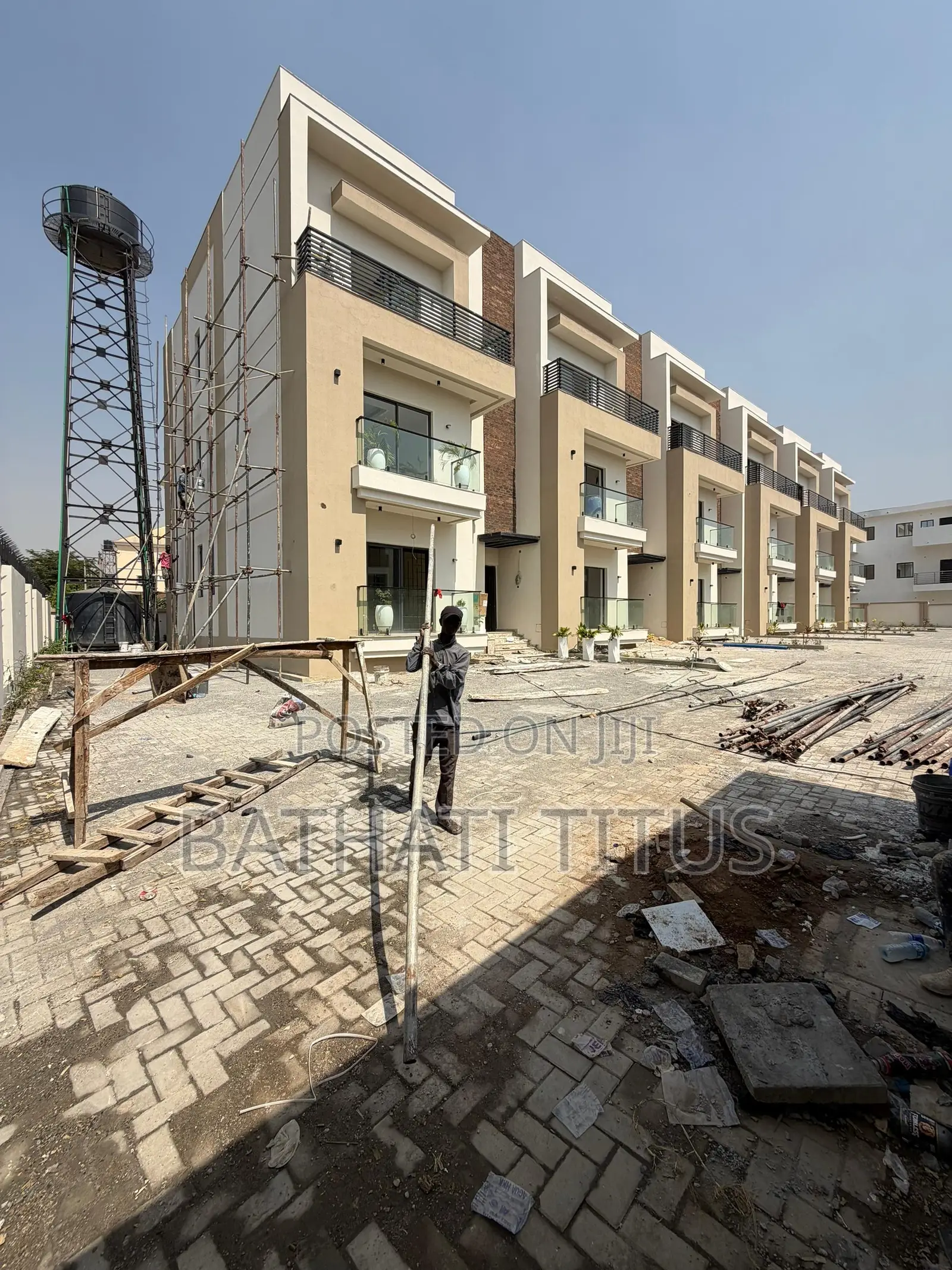 4bdrm Duplex in Life Camp for sale