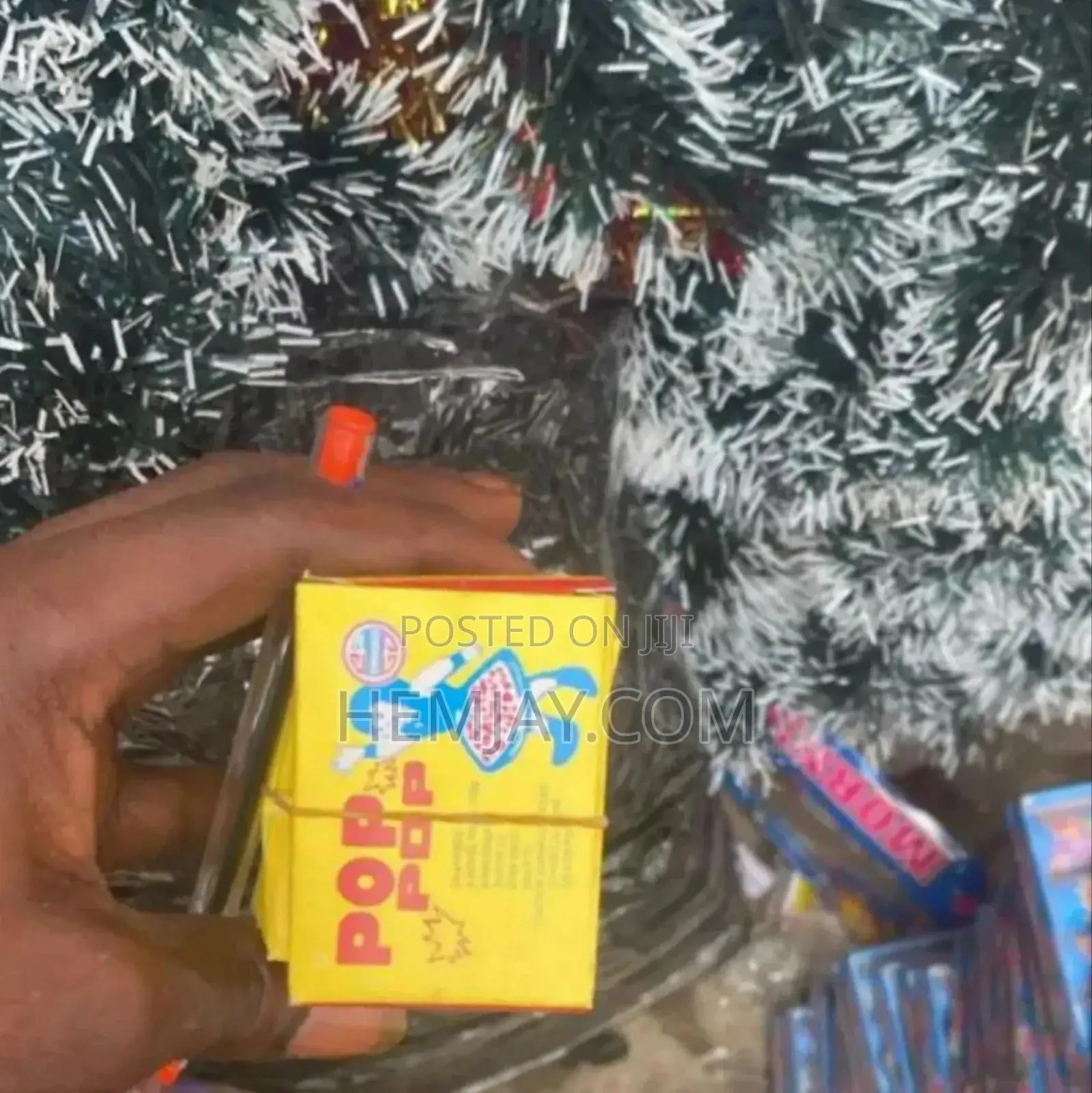 Pop Pop Banger (50 Box in a Pack). Aka "Lamole"
