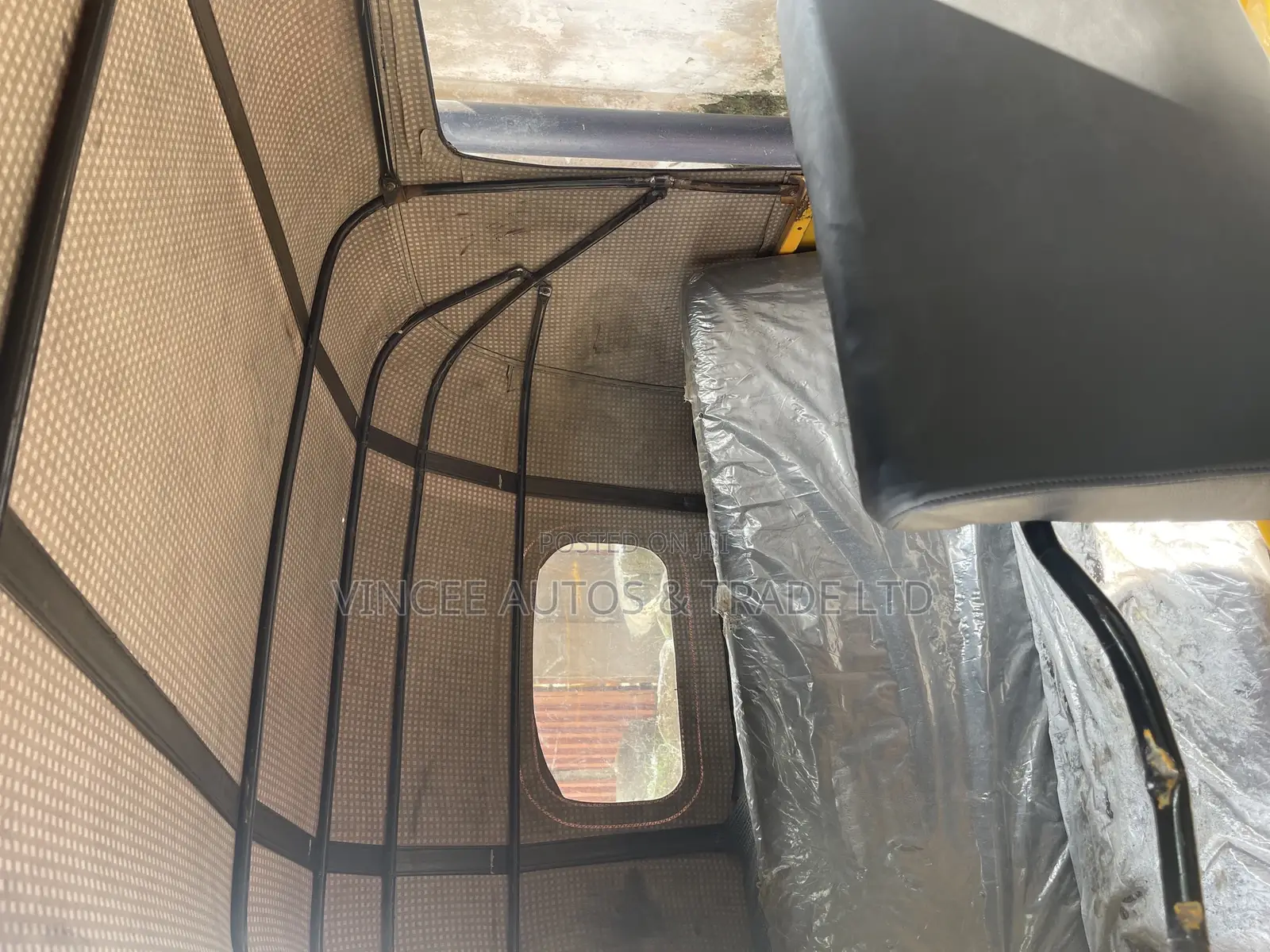 TVS King Cargo 2022 Yellow
