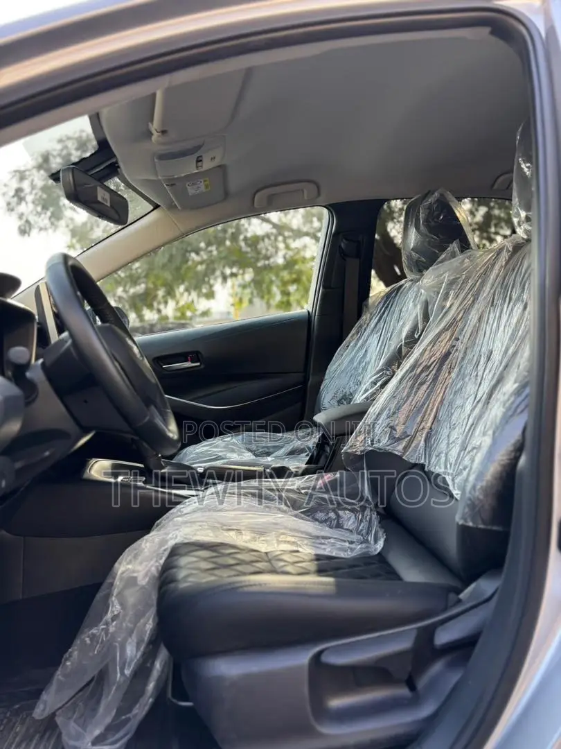 New Toyota Corolla XSE 2024 Silver