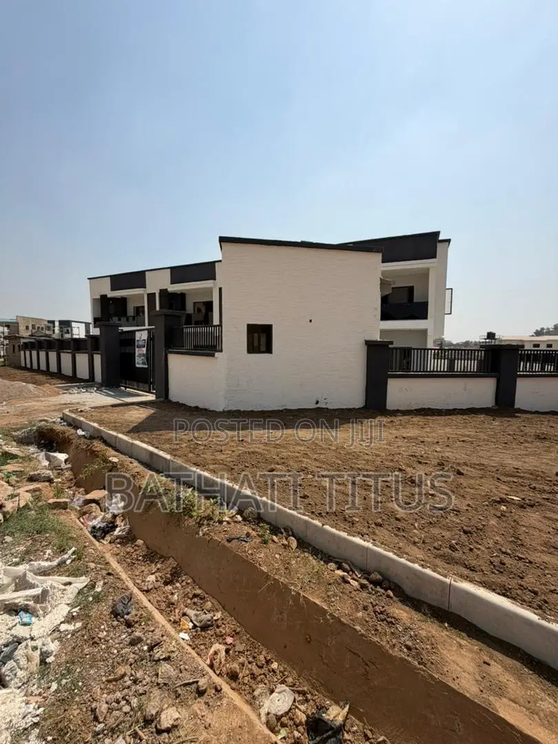 3bdrm Duplex in Life Camp for sale