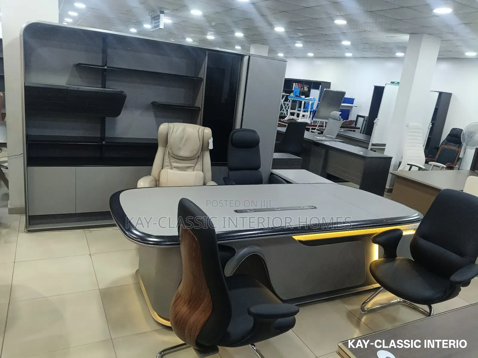 Superior Executive Office Table And Bookshelf With Led Lights